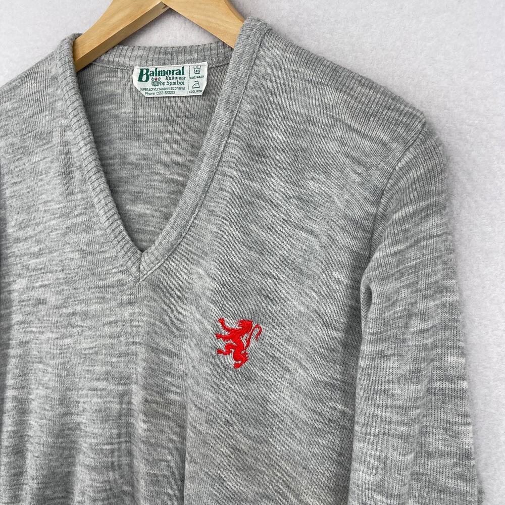 BALMORAL Sweater Mens M Red Rampant Lion V-Neck Jumper Pullover Gray Scotland